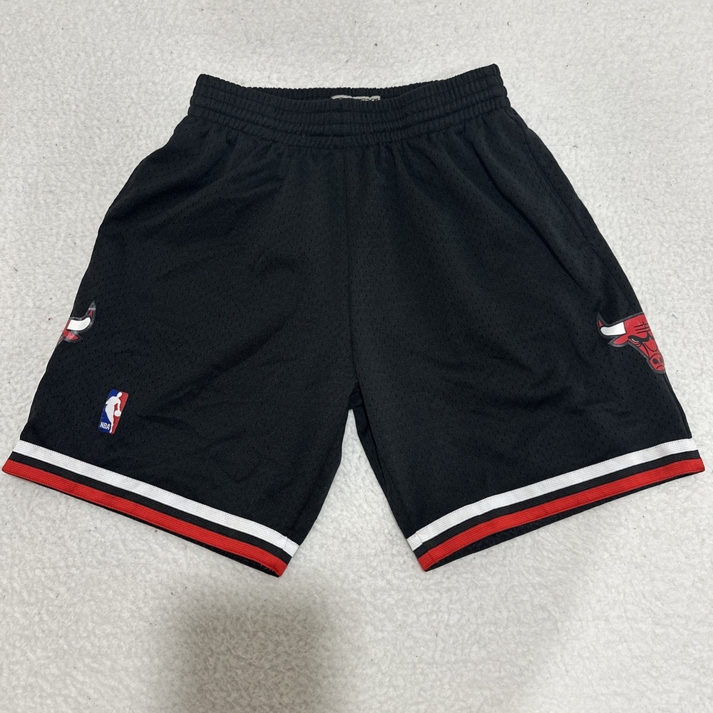 Mitchell & Ness Men's NBA Alternate Swingman Shorts Size Medium Chicago Bulls
